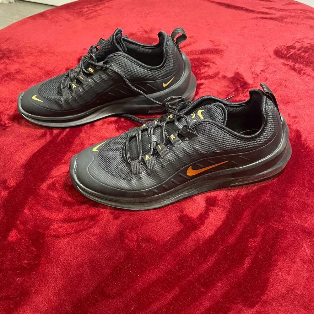 Nike Air Men Shoe Size US : 8.5 Brand new All day Comfort shoe